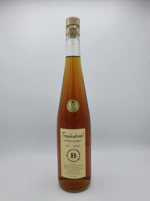 Traubenbrand – im Holzfass gelagert – 0,7L